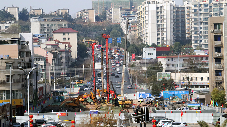 01一環(huán)路北段東延線起點至芙蓉溪段建設現(xiàn)場